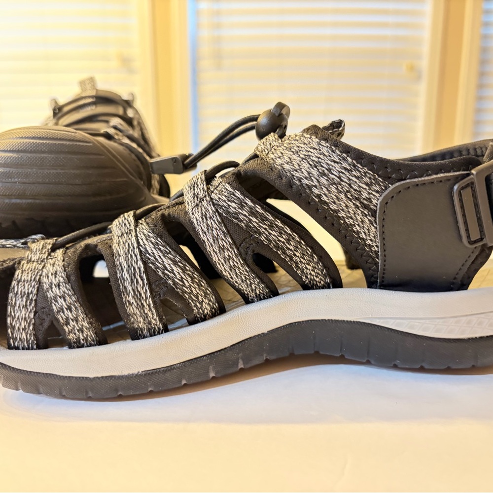 Dannto Gray and Black Strappy Sandals